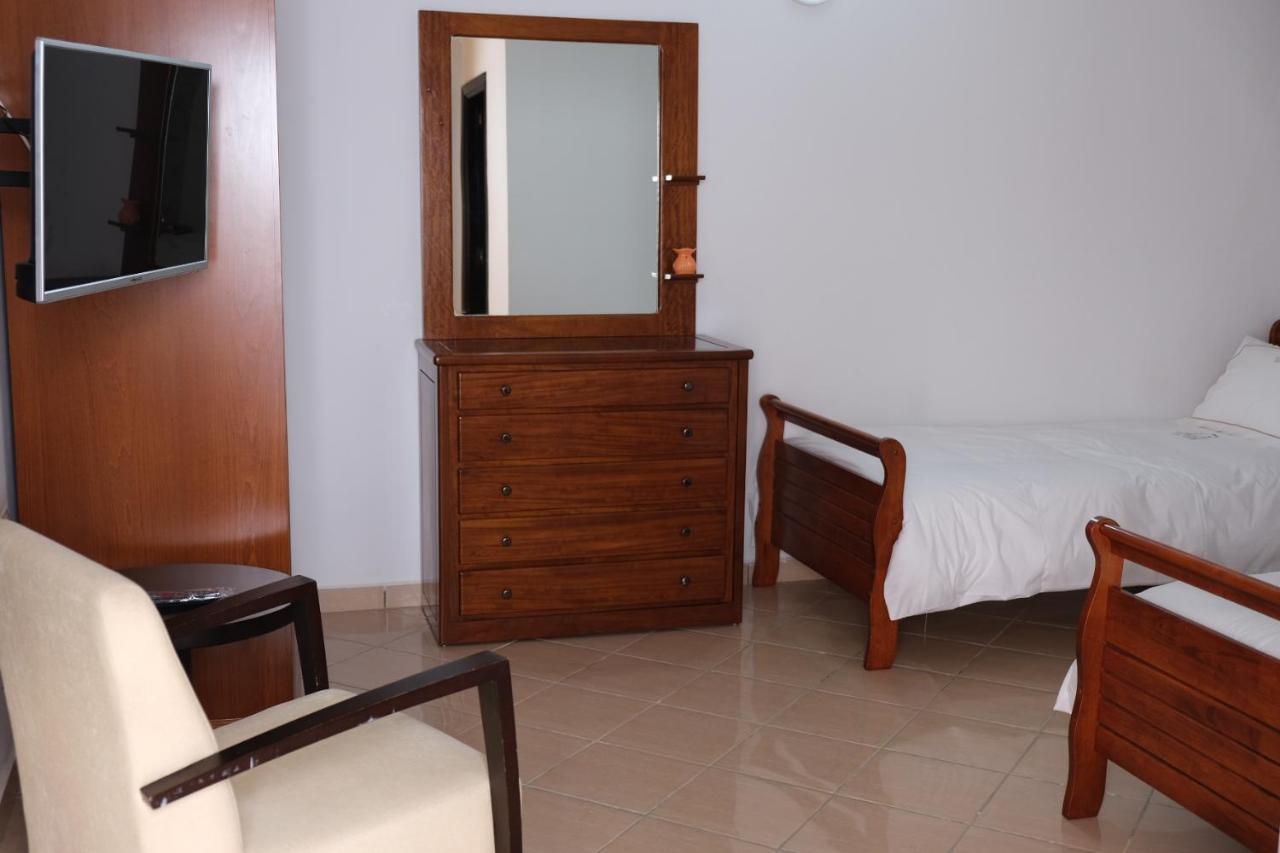 Jnane Yemma Hotel Tangier Bagian luar foto
